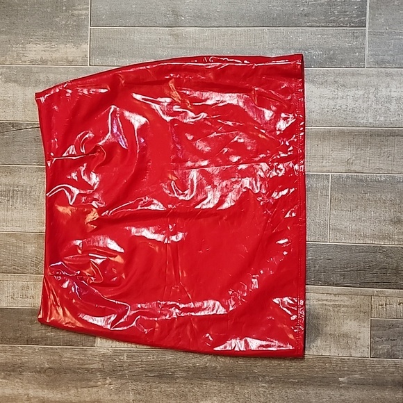 Fashion Nova brand mini skirt - Picture 5 of 9